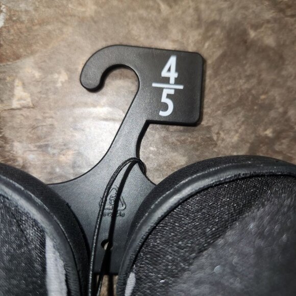 Wonder Nation Big Boys Puff Slippers - Size 4-5 - NWT - Picture 3 of 3